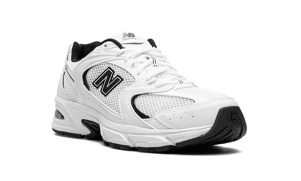 530 White Black MR530EWB