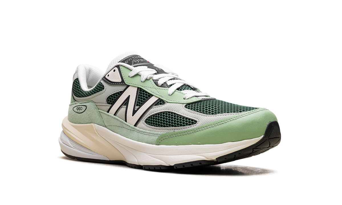 990v6 Made in USA - Avocado U990AB6