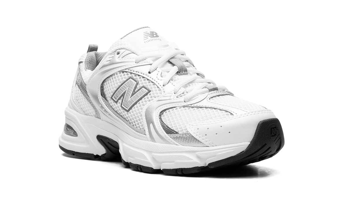 530 White Silver Metallic MR530AD