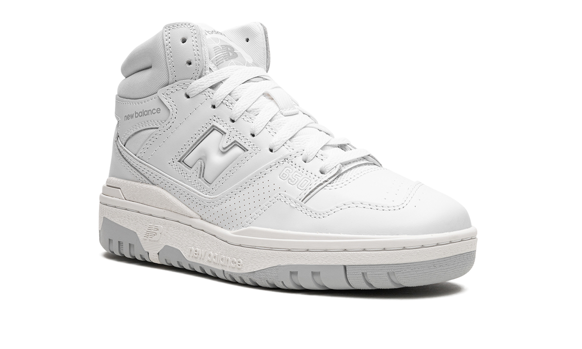 650 Triple White BB650RWW