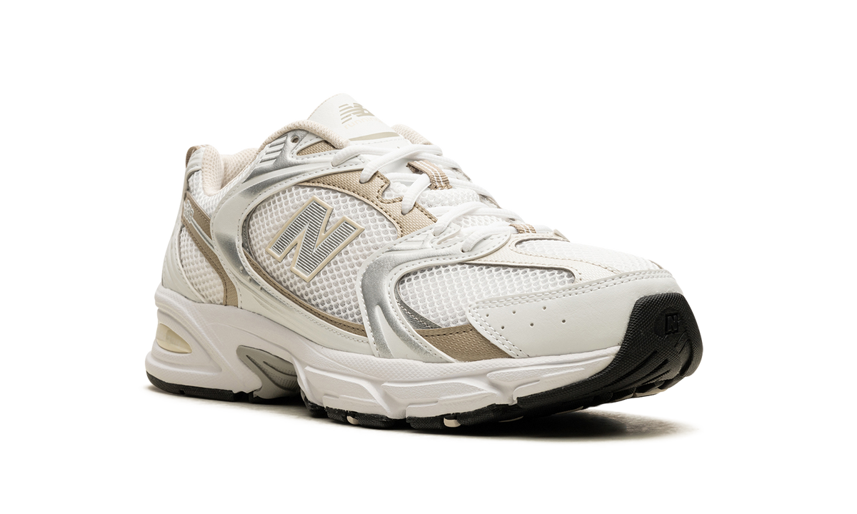 530 White / Stoneware / Linen MR530RD