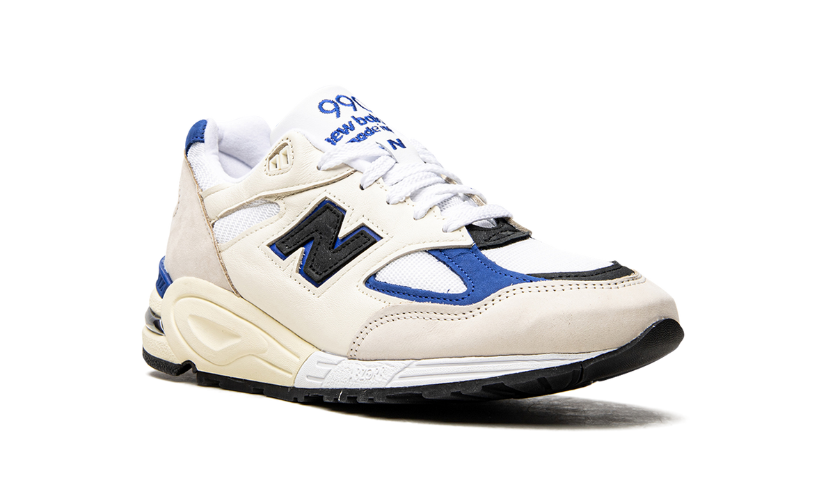 990v2 Made In USA White/Blue M990WB2