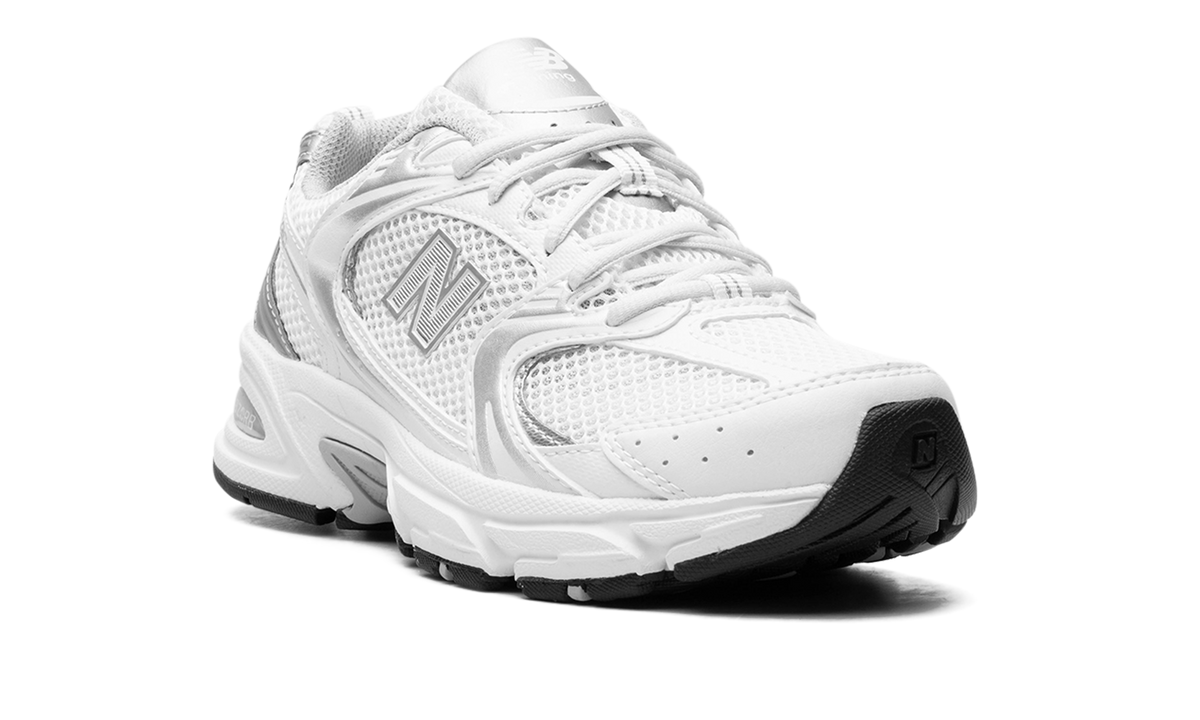 530 White / Silver MR530EMA