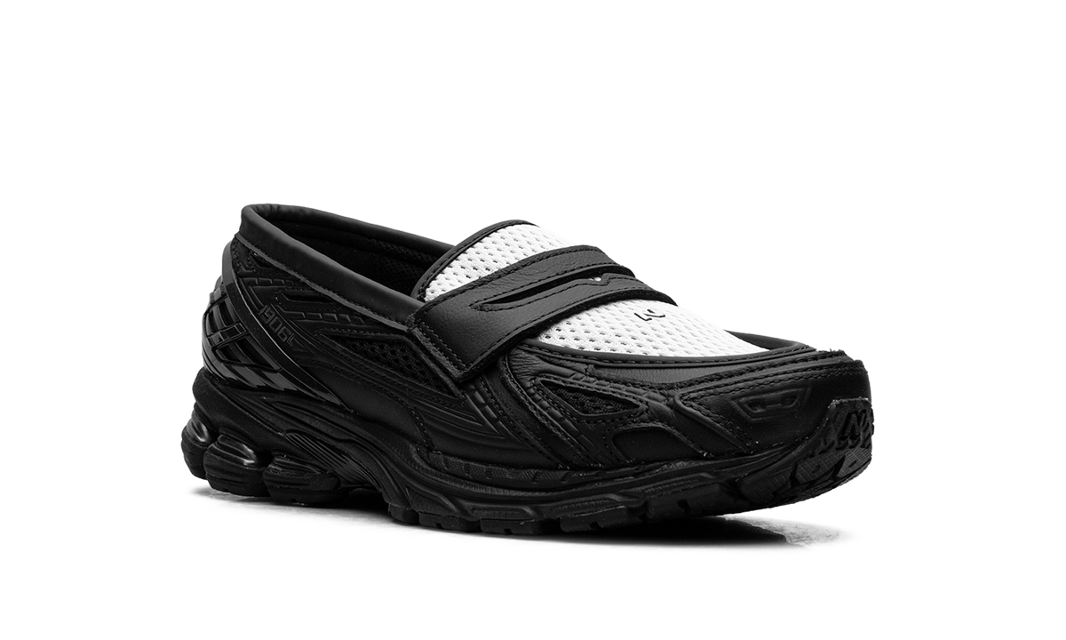1906L Black Angora U19068G9