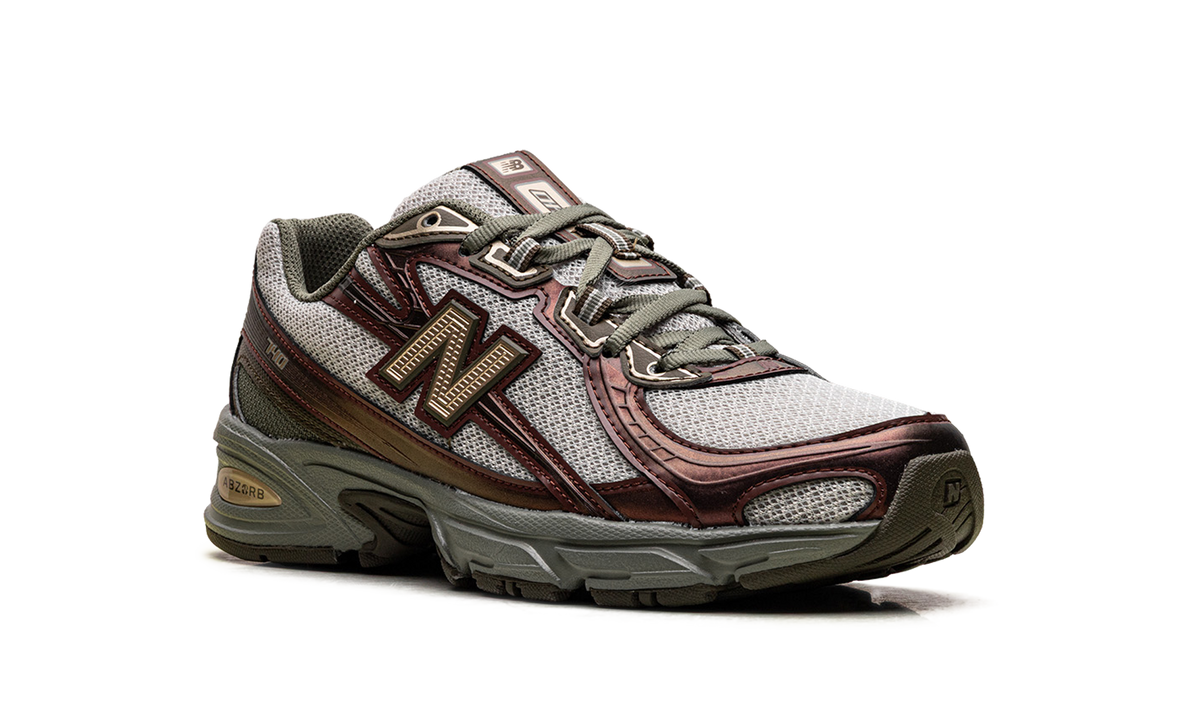 740 Woodland Dark Olivine U740AB2