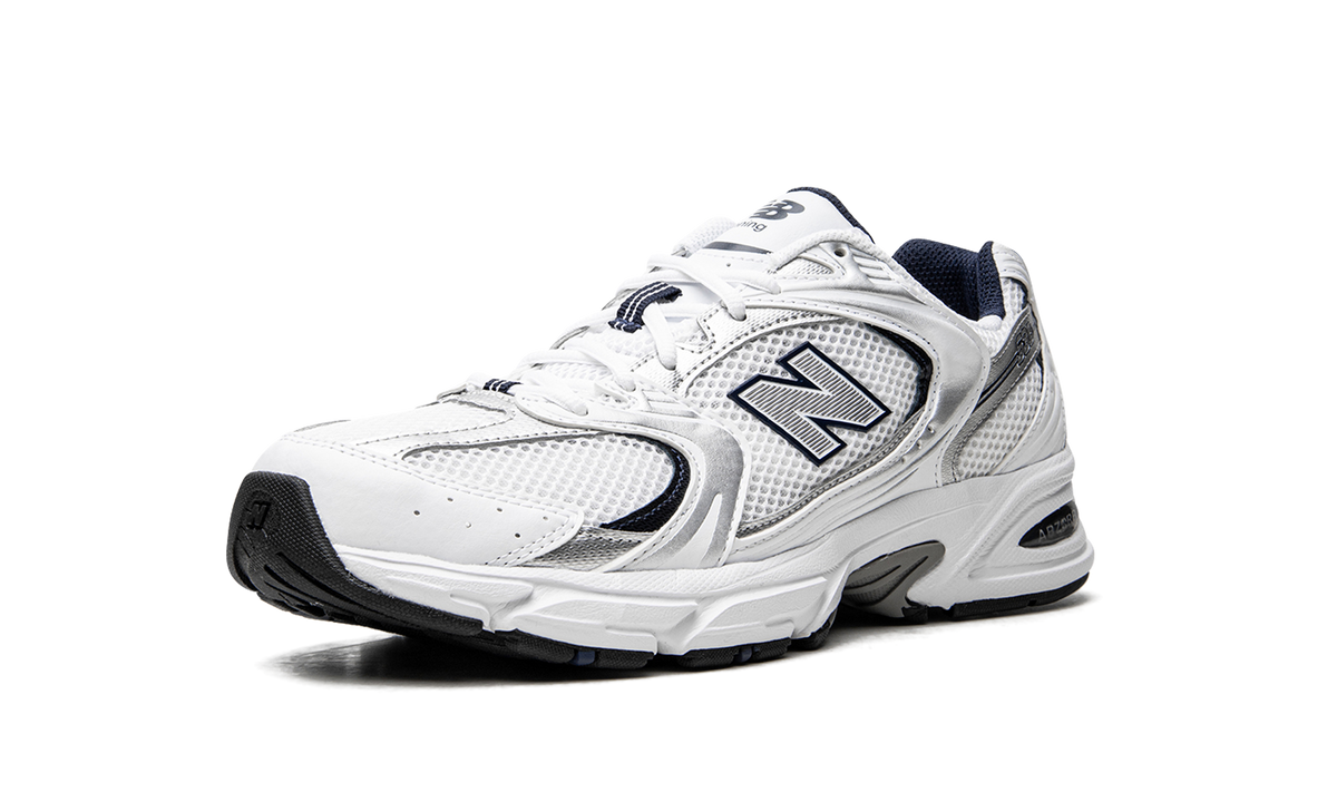 530 WHITE/SILVER/NAVY MR530SG