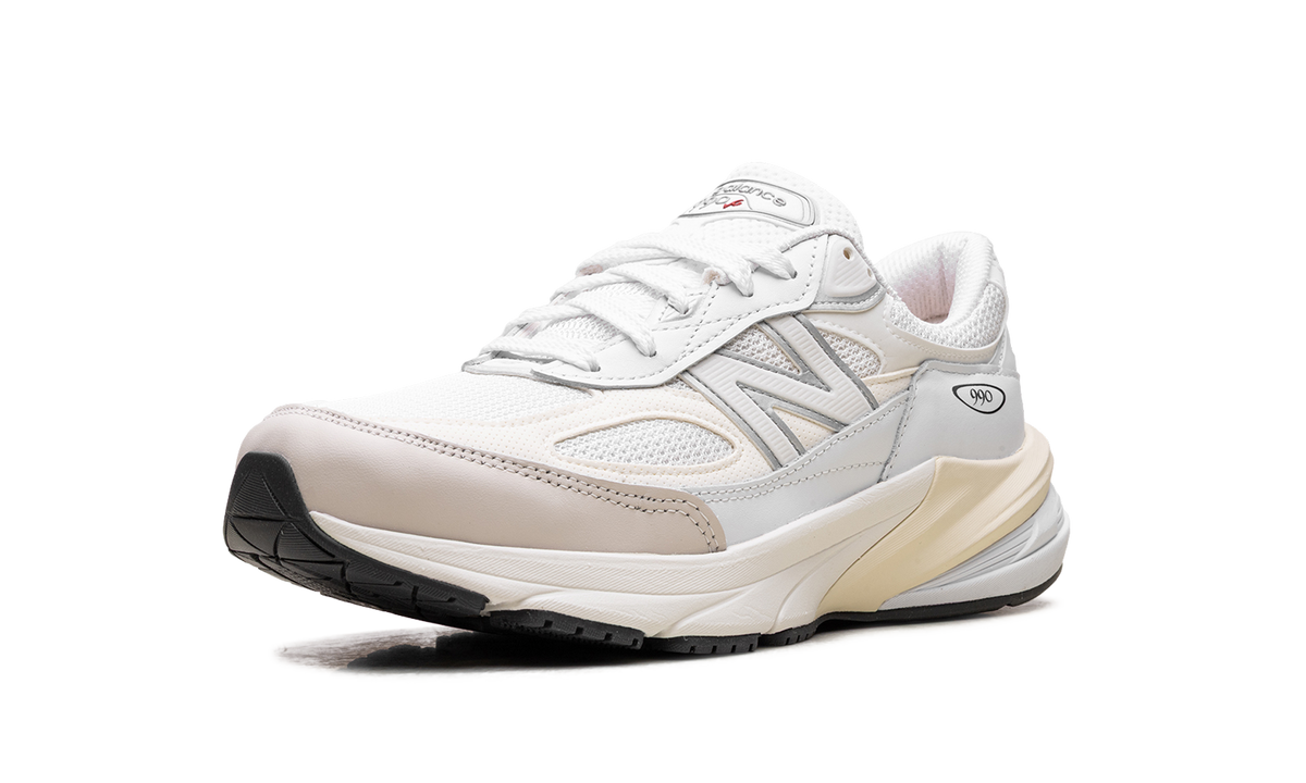 990v6 Made in USA - White Sea Salt U990GB6