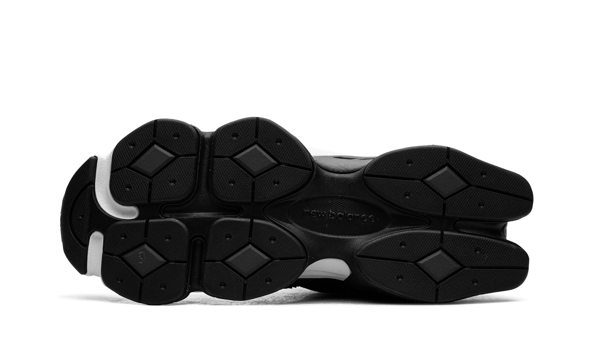 9060 Shoe Palace - Black/Silver U9060PNR