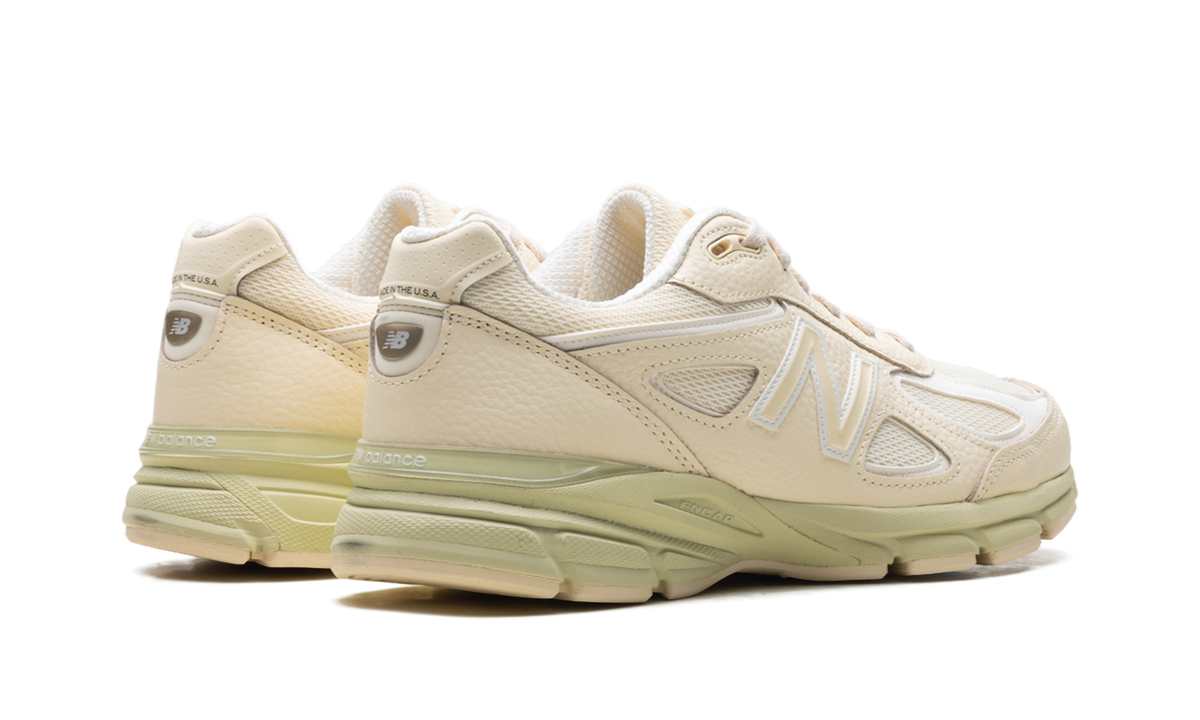 990v4 Made in USA - Macadamia Nut U990BO4
