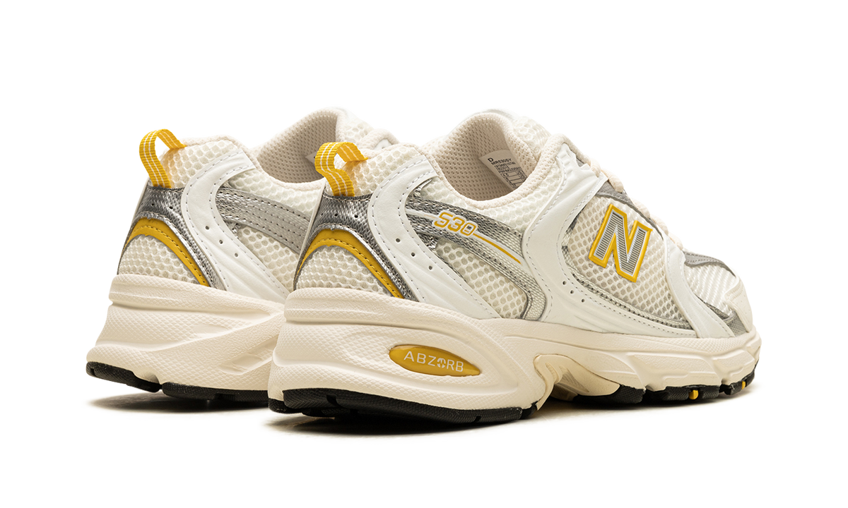 530 Sea Salt / White / Ginger Lemon / Silver Metallic MR530SY