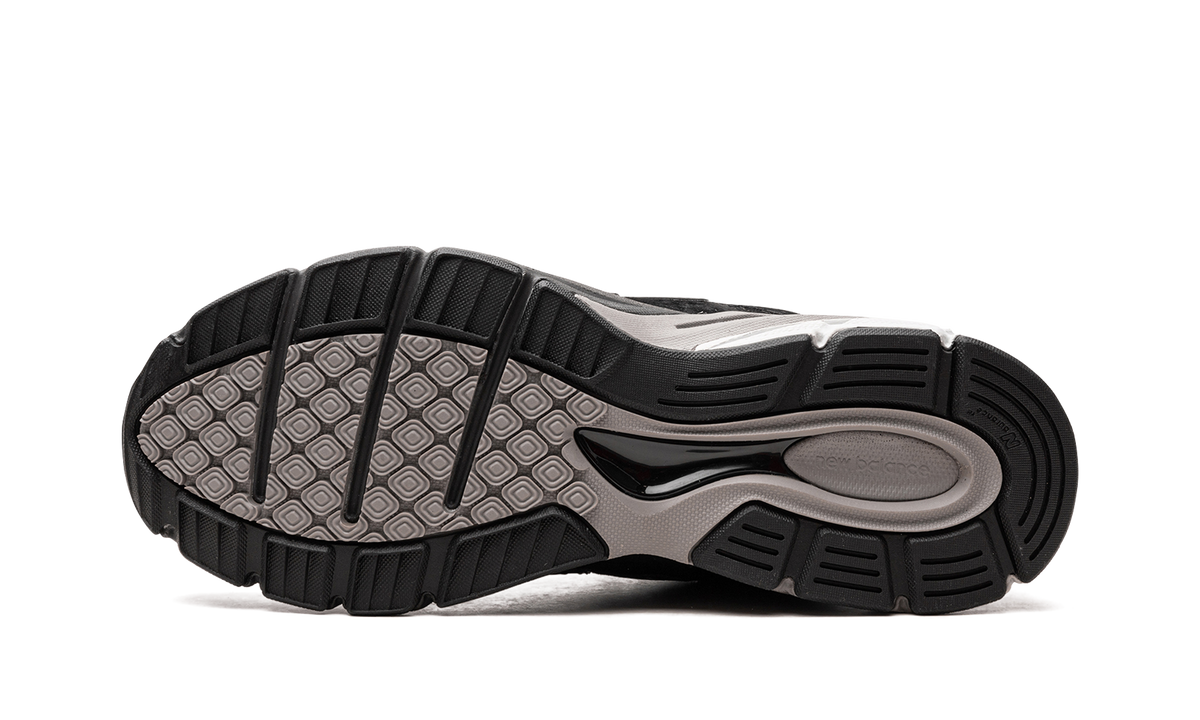 990v4 Made In USA - Black / Silver U990BL4