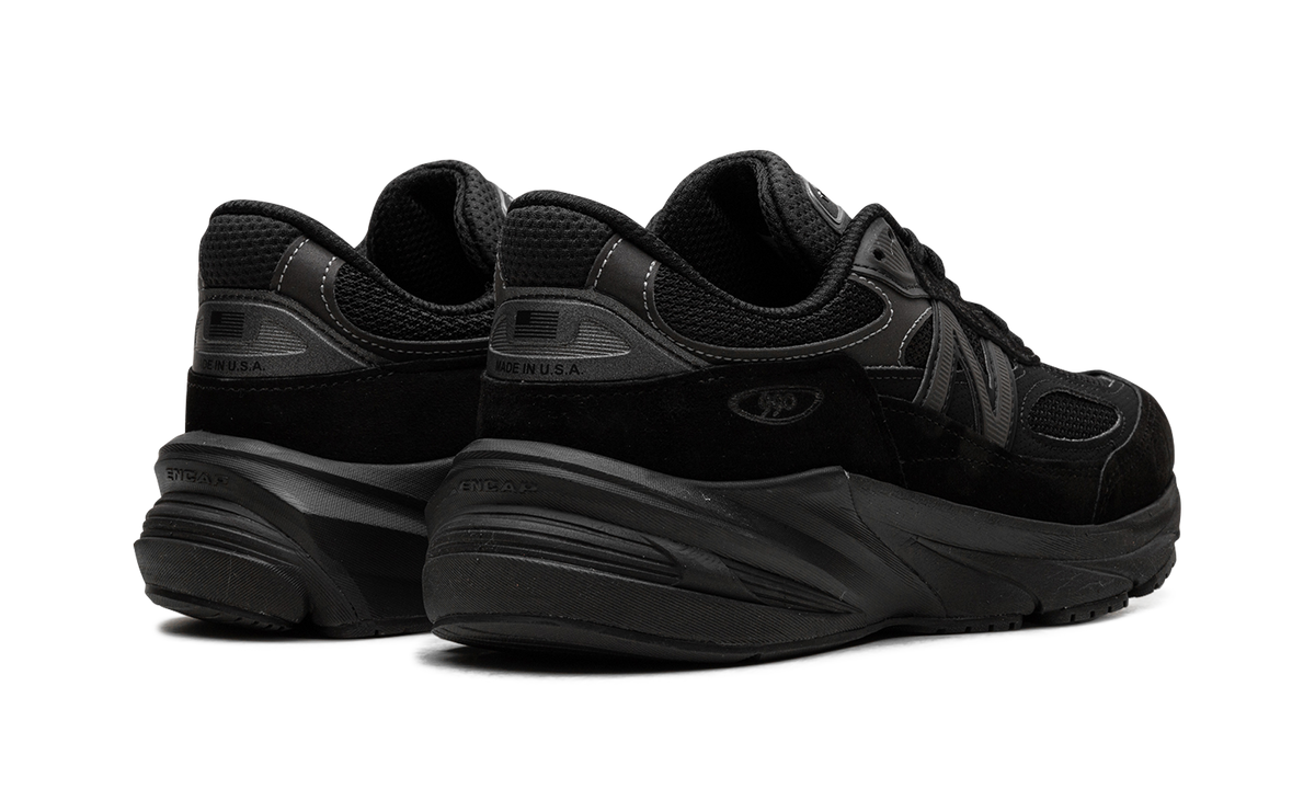 990 v6 Triple Black U990BB6
