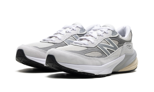 990v6 Made in USA - Reflection Marblehead U990NC6