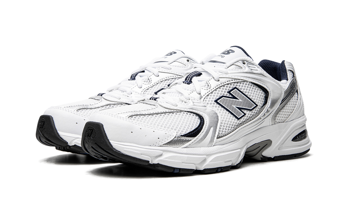 530 WHITE/SILVER/NAVY MR530SG