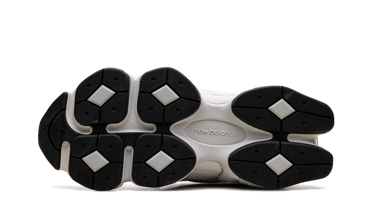 9060 White/Grey U9060JRB