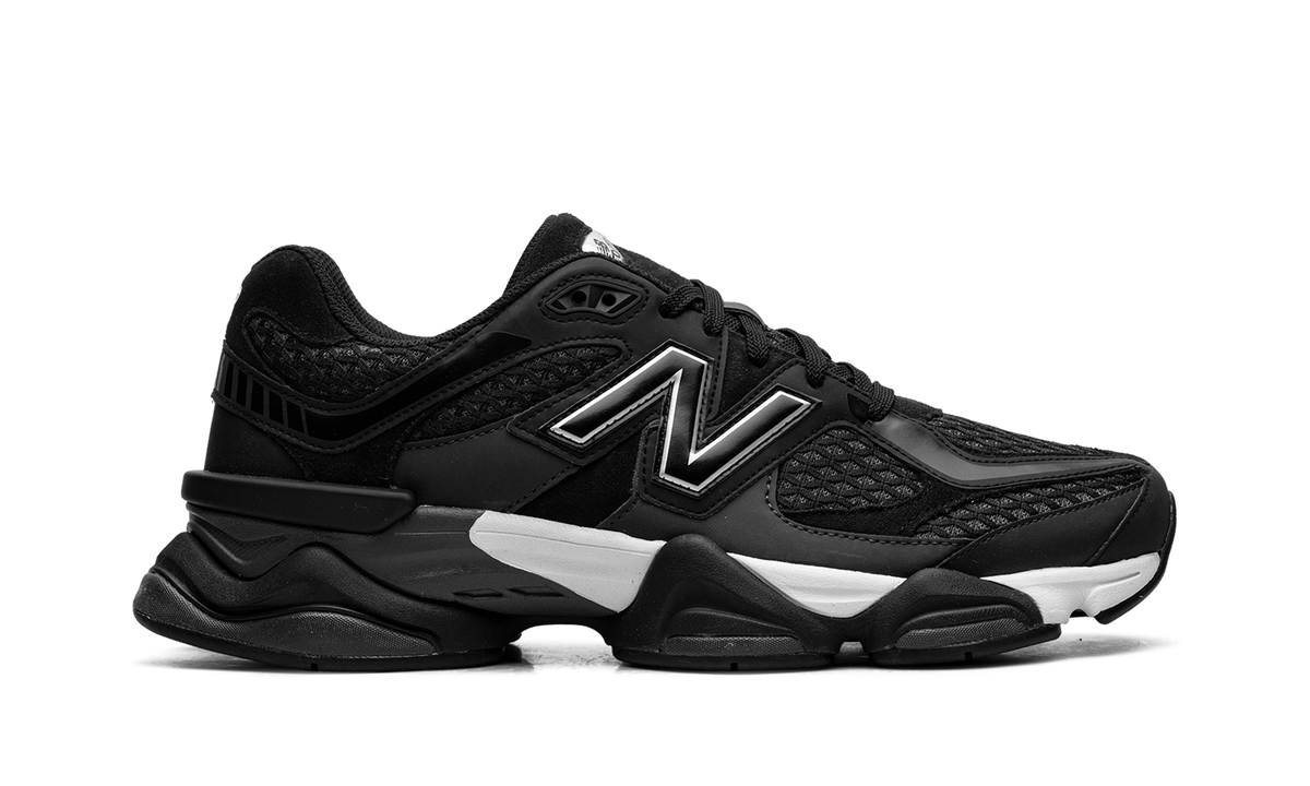 9060 Shoe Palace - Black/Silver U9060PNR