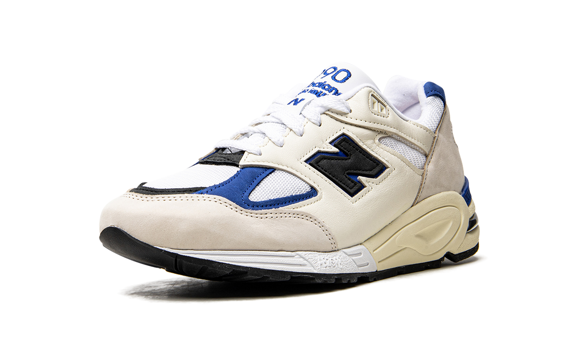 990v2 Made In USA White/Blue M990WB2
