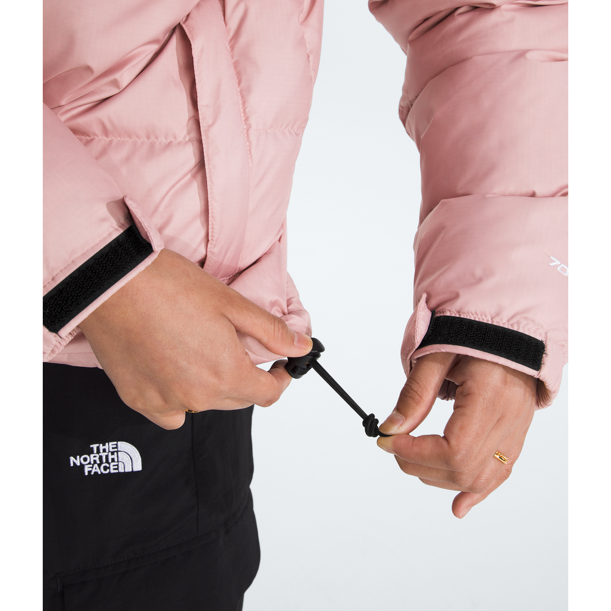 The North Face Women闂傚倷鑳堕崑銊╁磿閺屻儲鍋橀柨鐕傛嫹996 Retro Nuptse Jacket in Metal Pink/TNF Black
