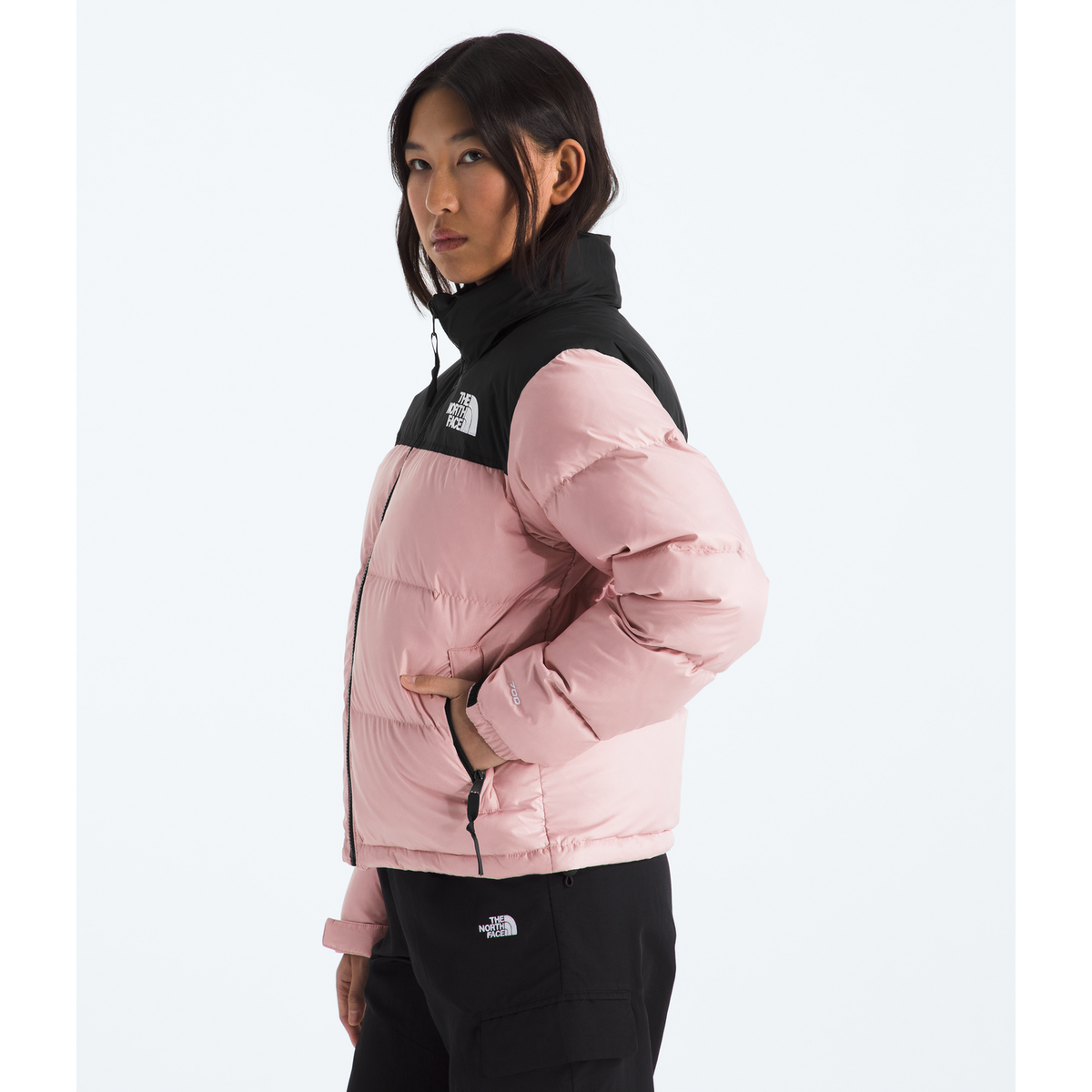 The North Face Women闂傚倷鑳堕崑銊╁磿閺屻儲鍋橀柨鐕傛嫹996 Retro Nuptse Jacket in Metal Pink/TNF Black