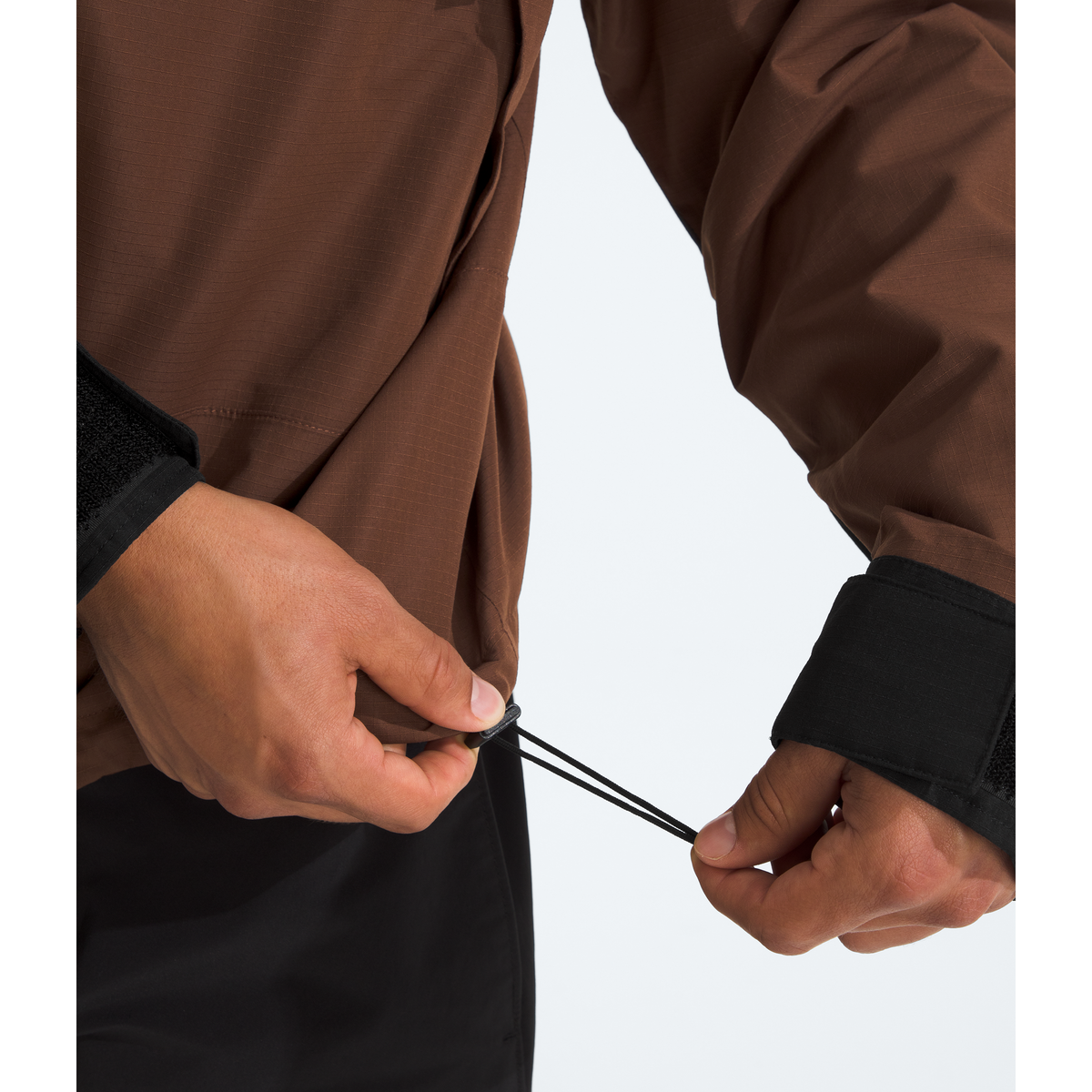 The North Face Men's DRYVENT  Mountain Jacket in Ember Soil/TNF Black