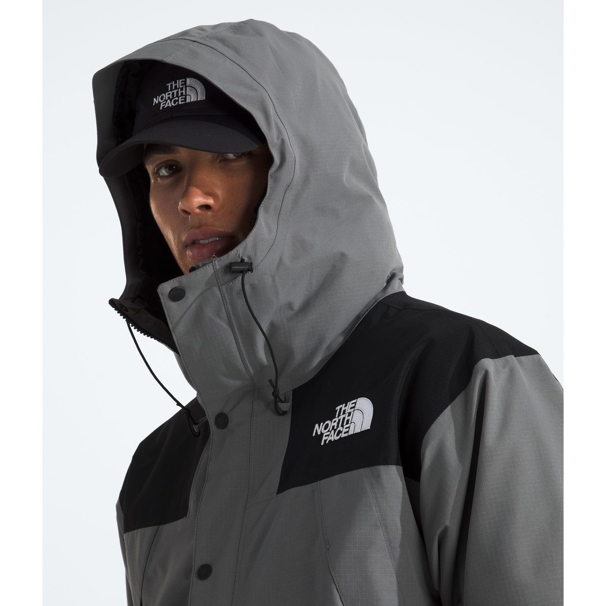 The North Face Men's DRYVENT Mountain Jacket in Smoked Pearl/TNF Black