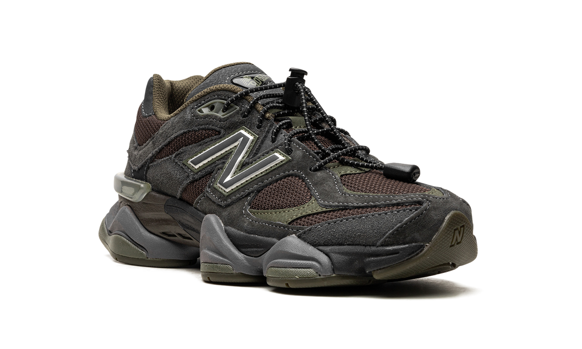 9060 Blacktop/Dark Moss/Black U9060PH