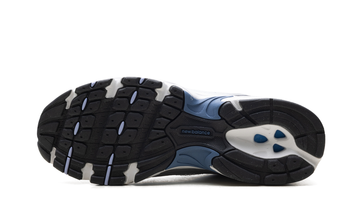 530 Silver Metalic Magic Blue U53052N
