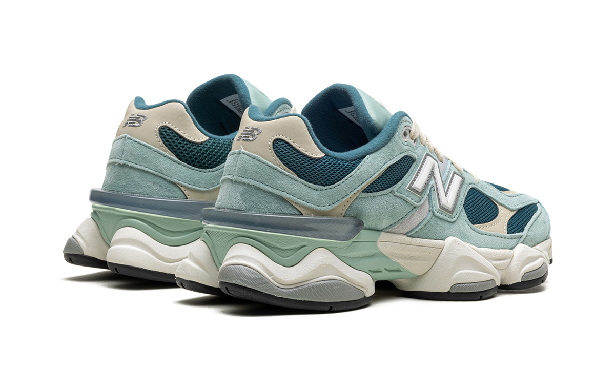 9060 New Spruce U9060FG