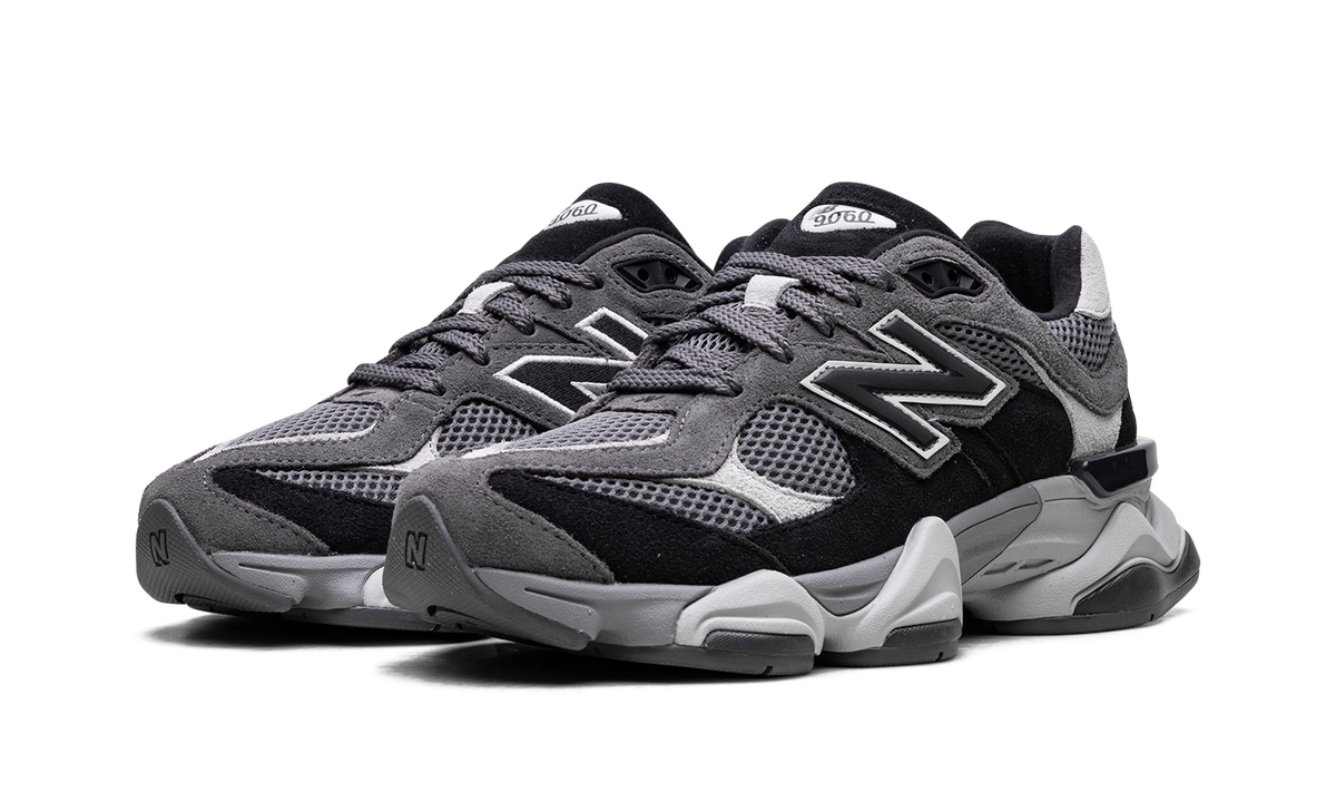 9060 Black / Casterock U9060ERA