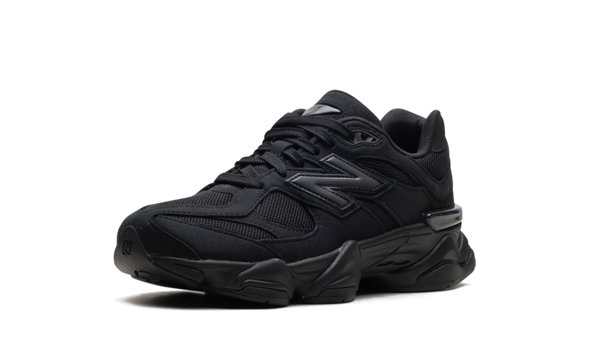 9060 GS Triple Black GC9060BB