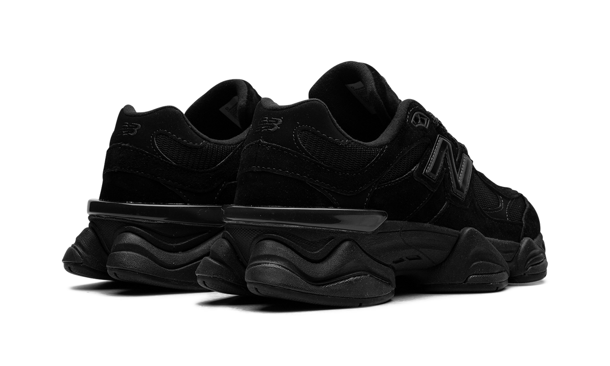 9060 Triple Black U9060BPM