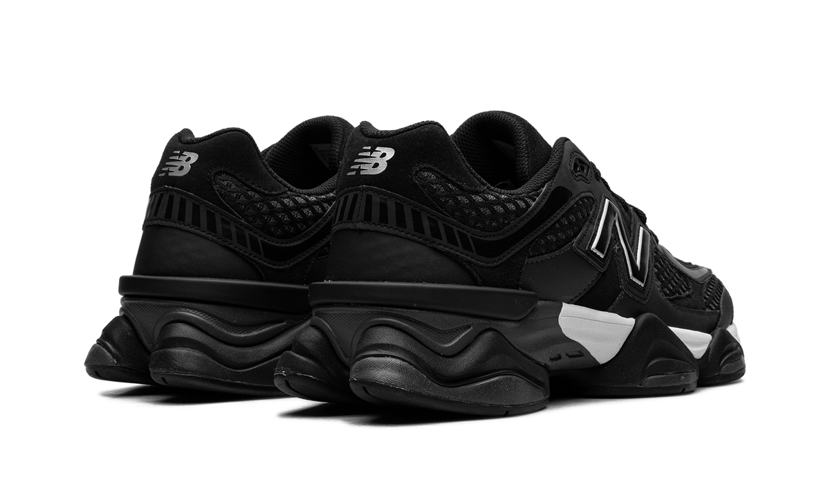 9060 Shoe Palace - Black/Silver U9060PNR