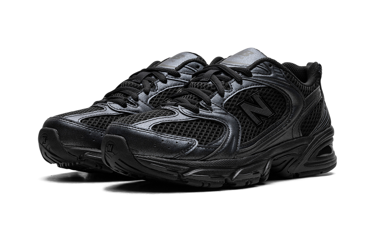 530 Black Dark Grey MR530PB