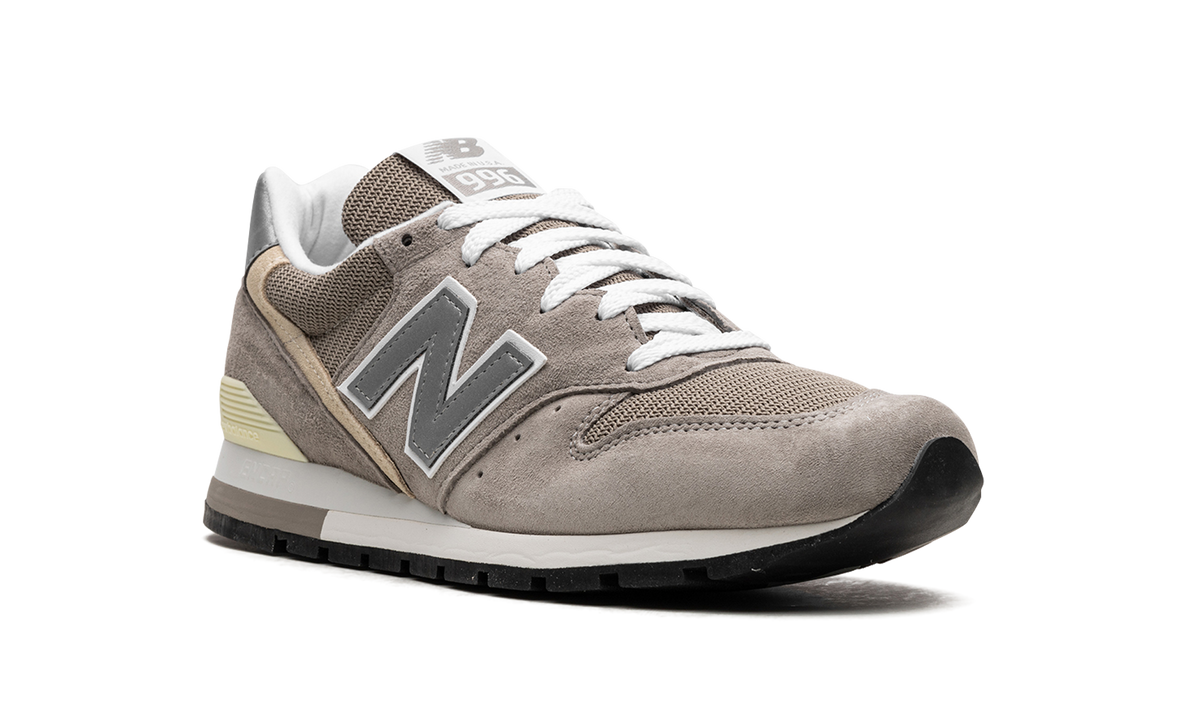 996 Grey Day U996GR