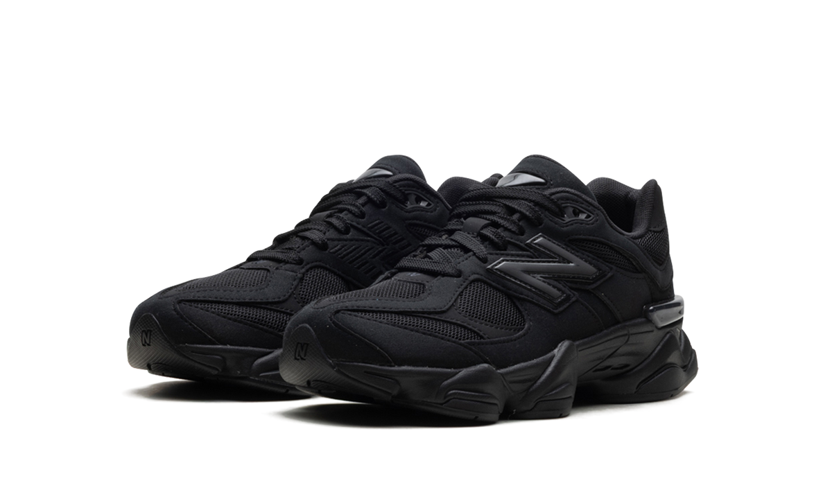 9060 GS Triple Black GC9060BB