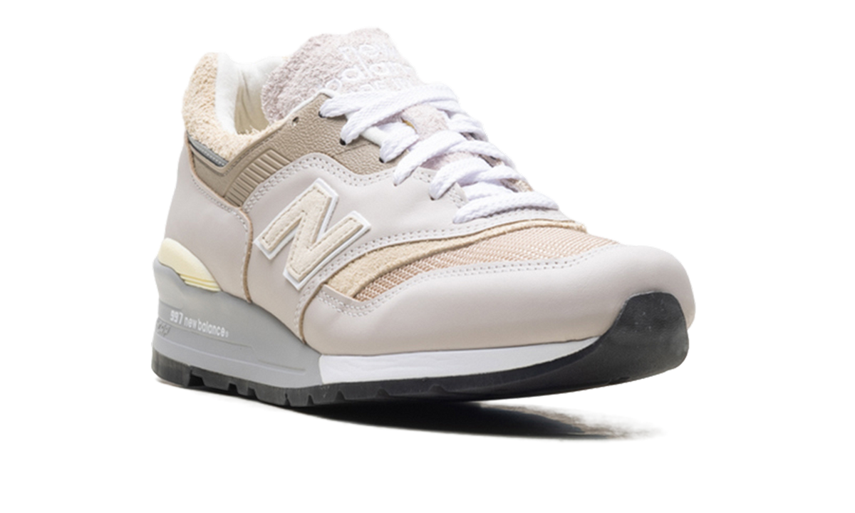 997 Made in USA - Moonrock / Driftwood U997GG
