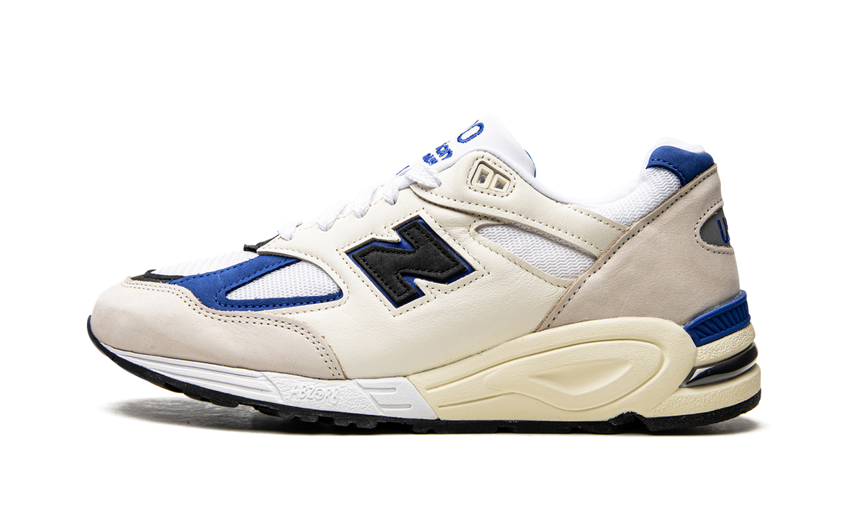 990v2 Made In USA White/Blue M990WB2