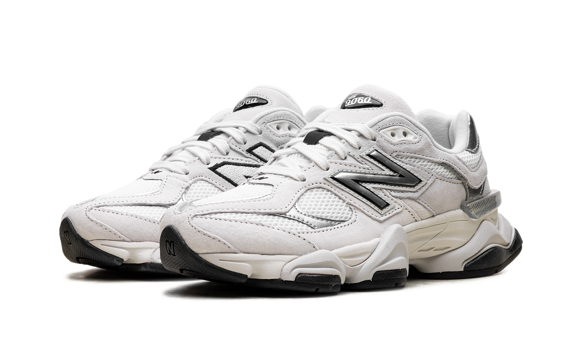 9060 White/Grey U9060JRB