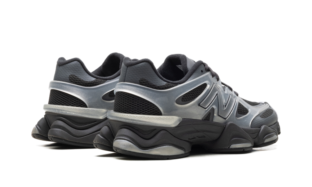 9060x Caged Silver Metallic U9060ISA