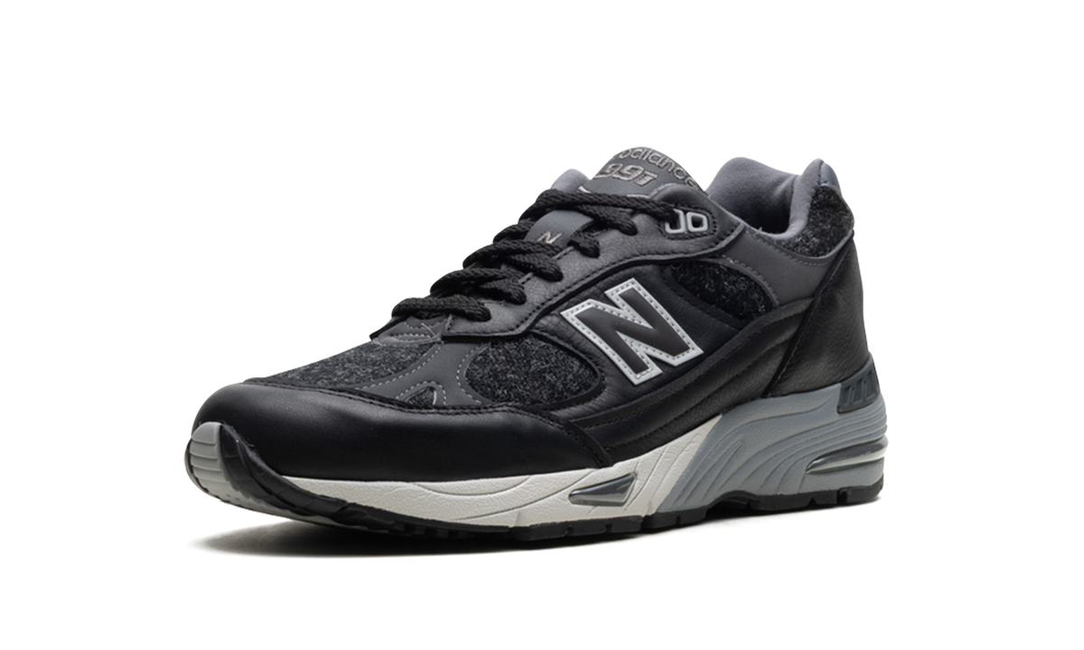 991 Harris Tweed - Black/Grey M991DJ