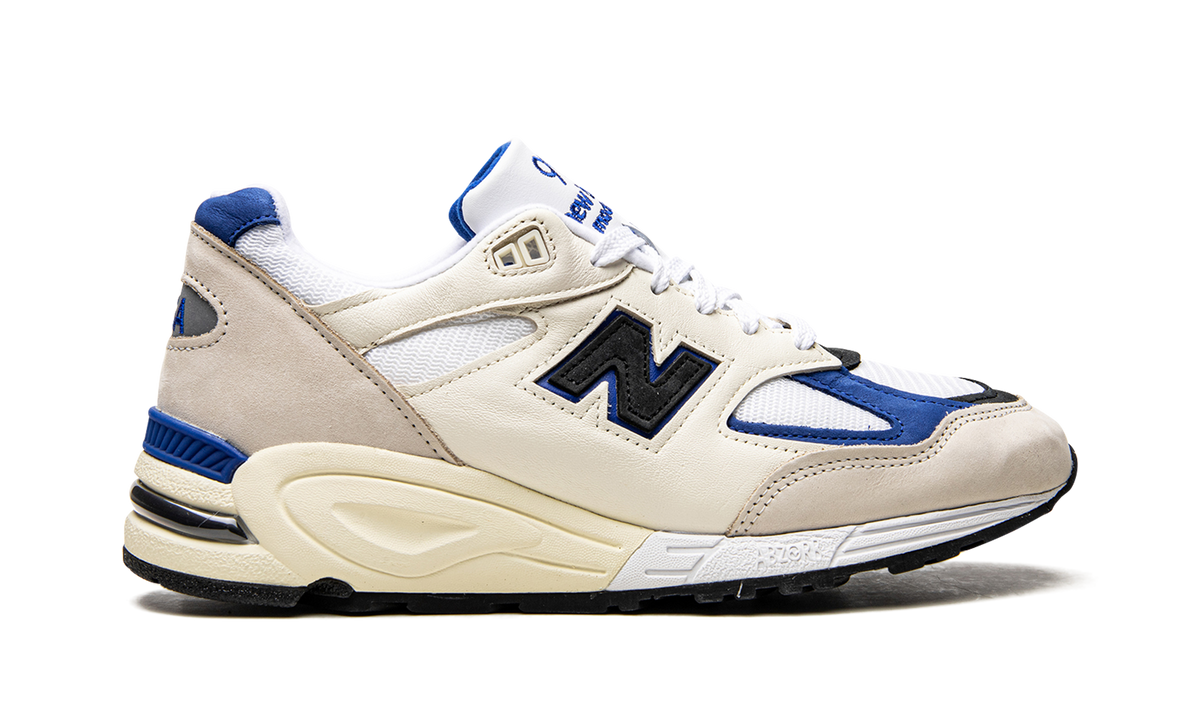 990v2 Made In USA White/Blue M990WB2