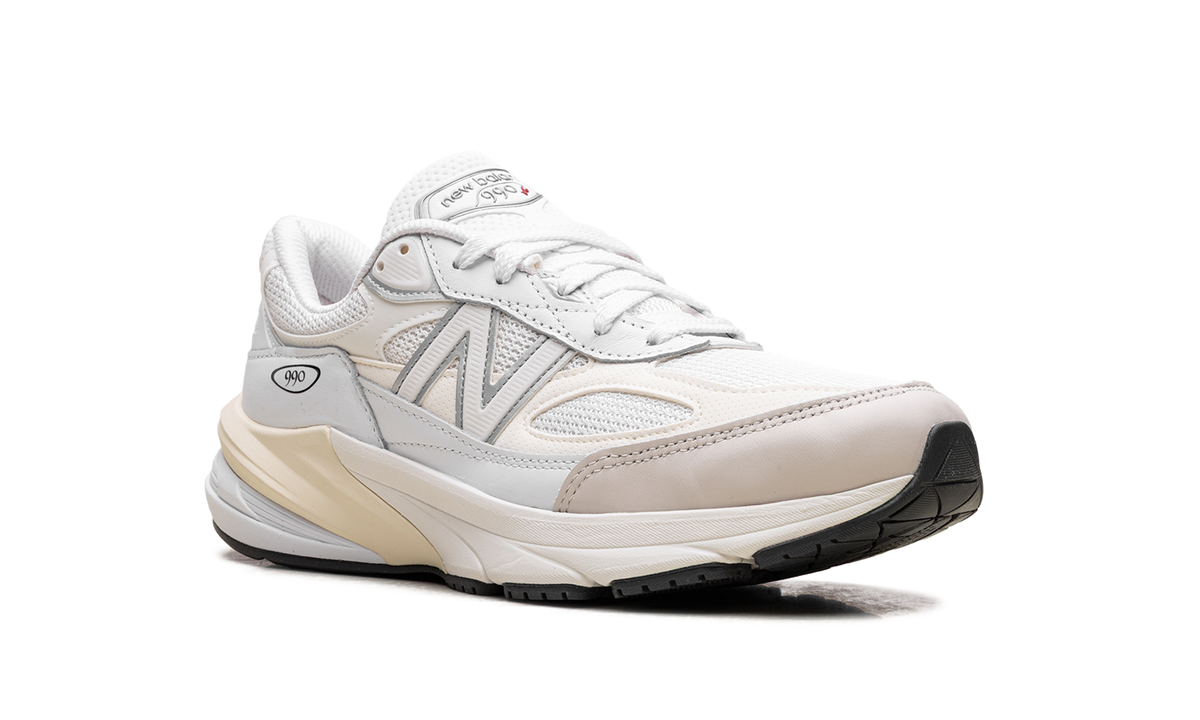 990v6 Made in USA - White Sea Salt U990GB6
