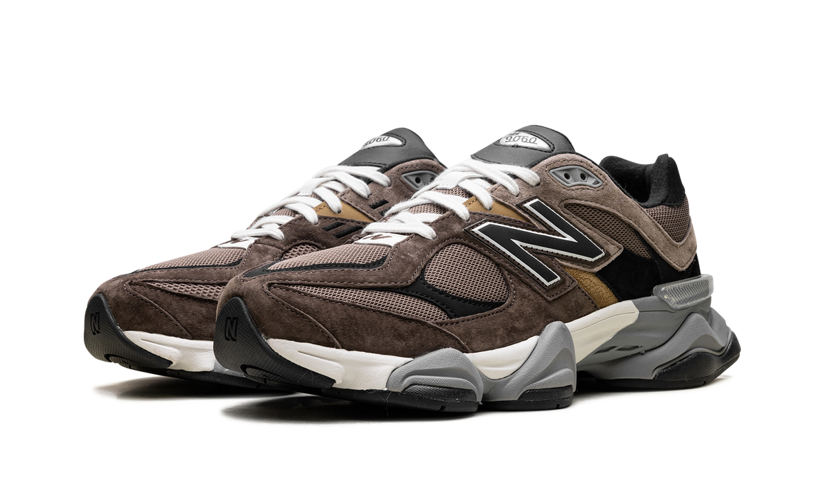 9060 Dark Mushroom U9060FMB