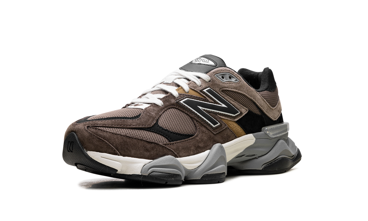9060 Dark Mushroom U9060FMB