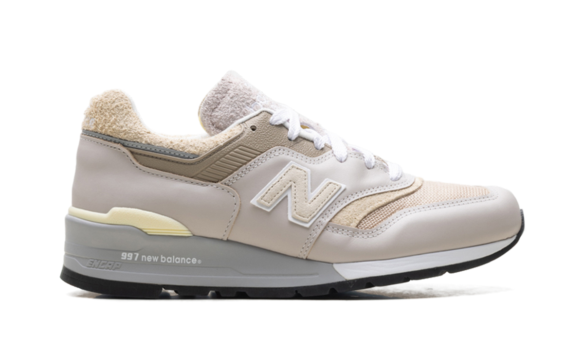 997 Made in USA - Moonrock / Driftwood U997GG