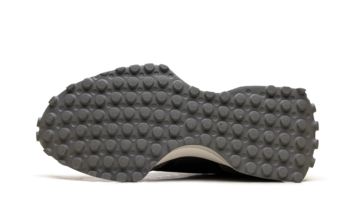 327 WMNS Black Metallic Castlerock WS327GLB