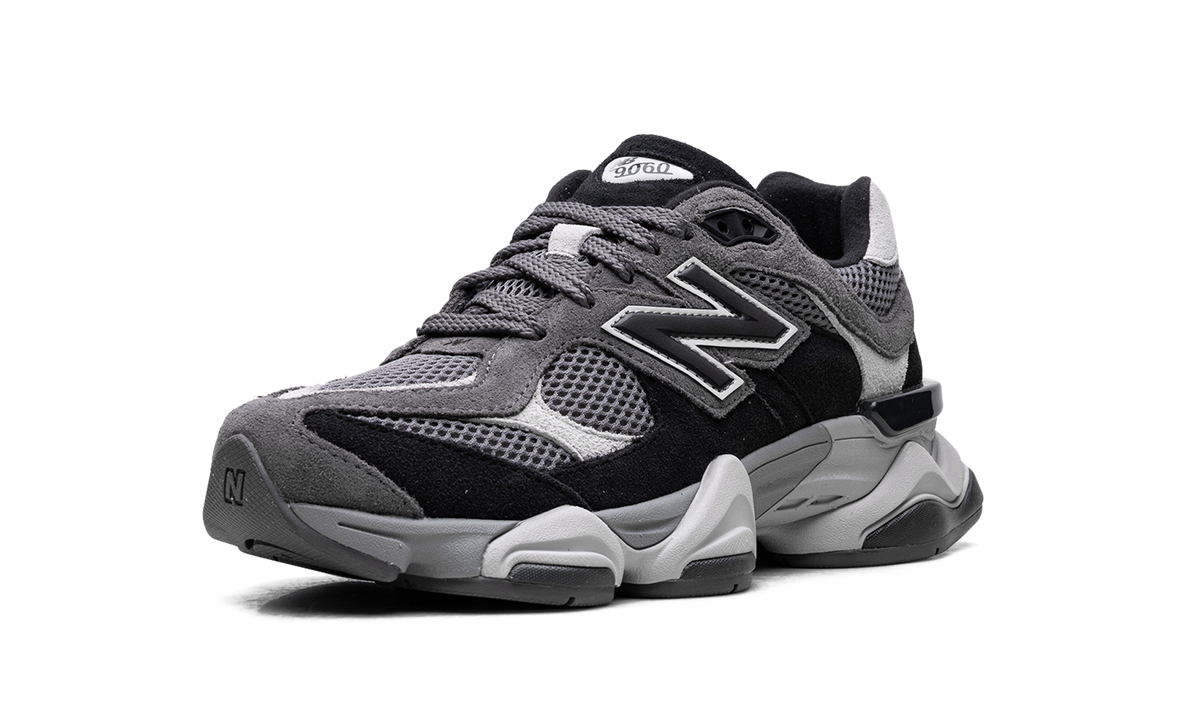 9060 Black / Casterock U9060ERA