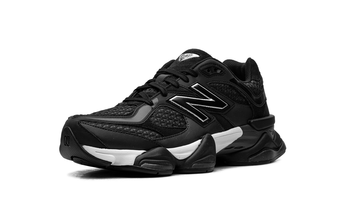 9060 Shoe Palace - Black/Silver U9060PNR