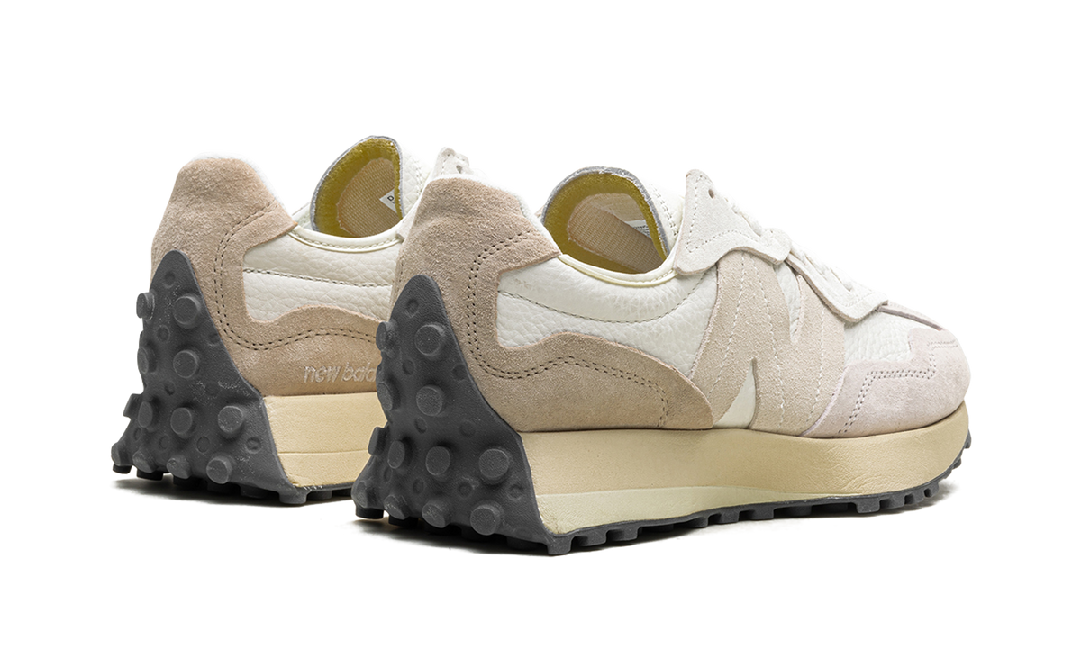 327 Grey Day Moonrock U327WGA