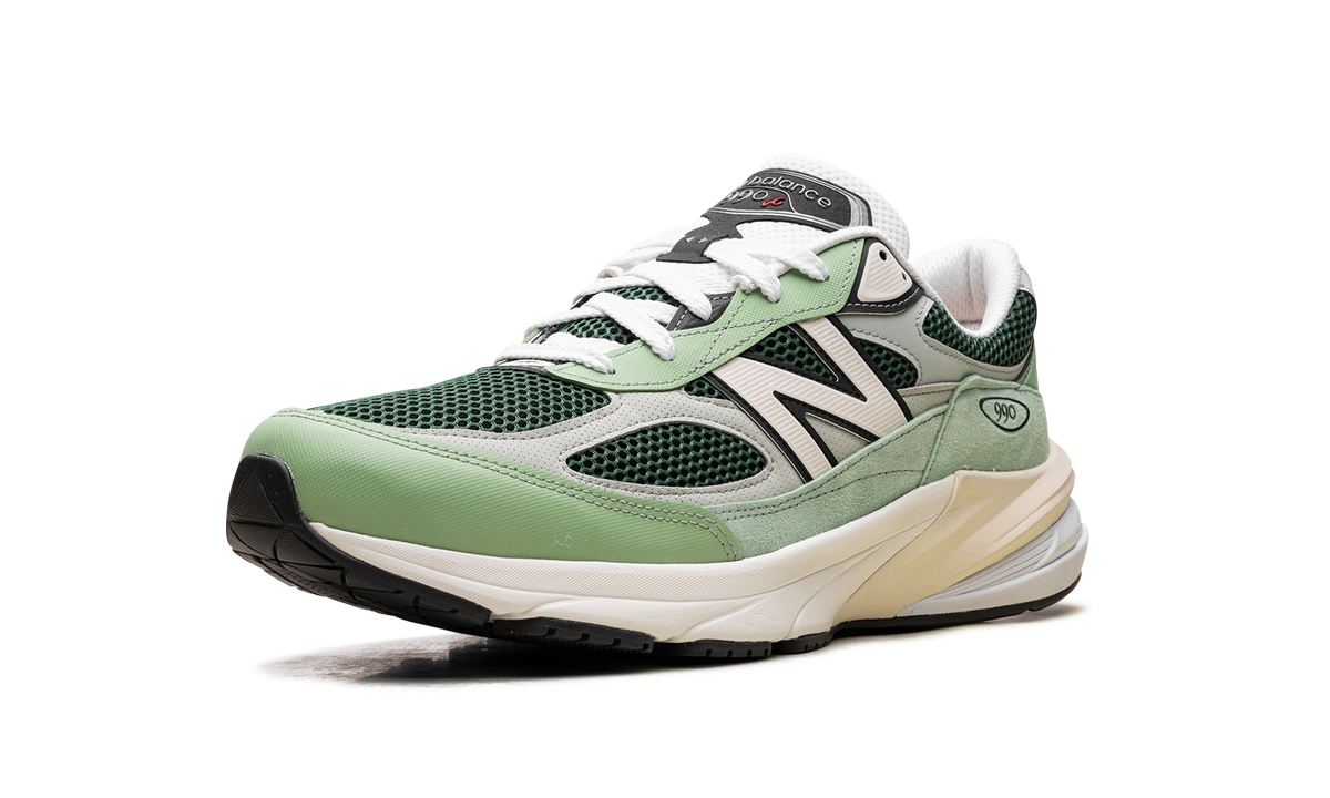 990v6 Made in USA - Avocado U990AB6